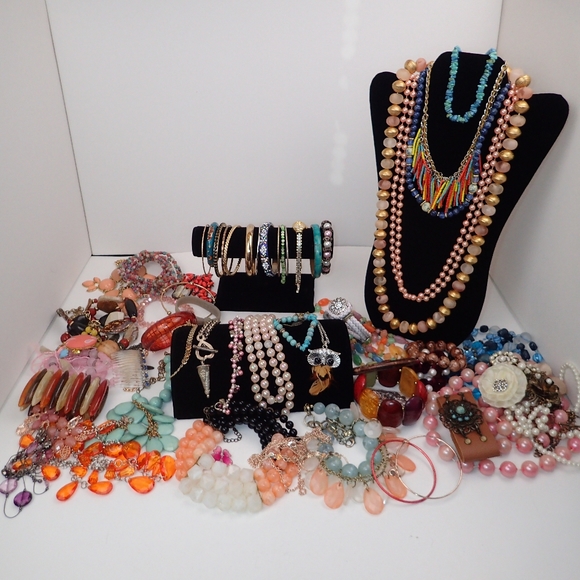 Bulk Jewelry lot A3 - 4lbs 10oz - Picture 1 of 9